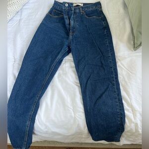 Abercrombie size 25. The ankle straight ultra high rise